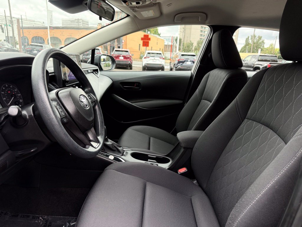 Used 2025 Toyota Corolla LE FWD image 13
