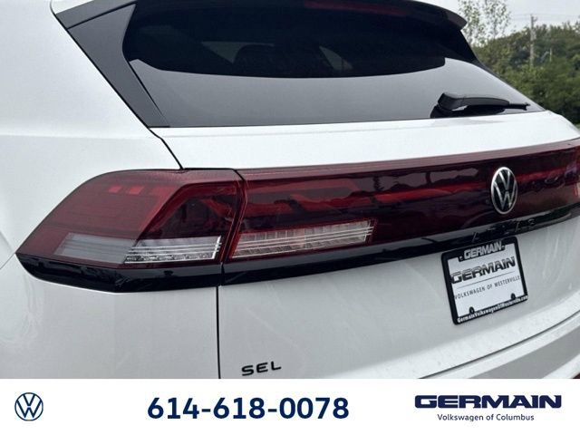 New 2026 Volkswagen Atlas Cross Sport SEL R-Line image 14