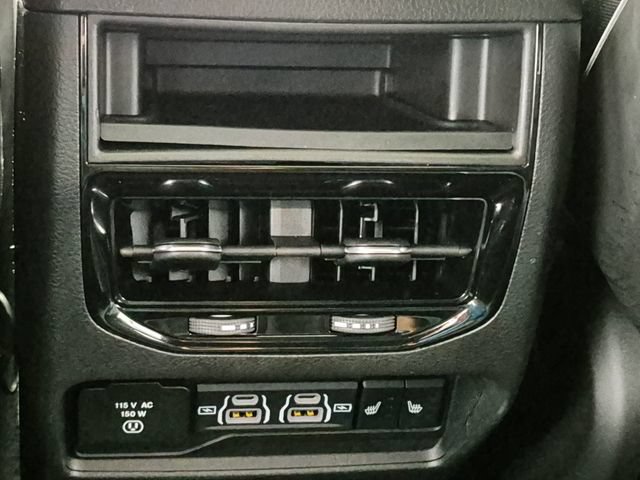 Used 2023 Jeep Grand Cherokee Overland AWD/4WD image 26