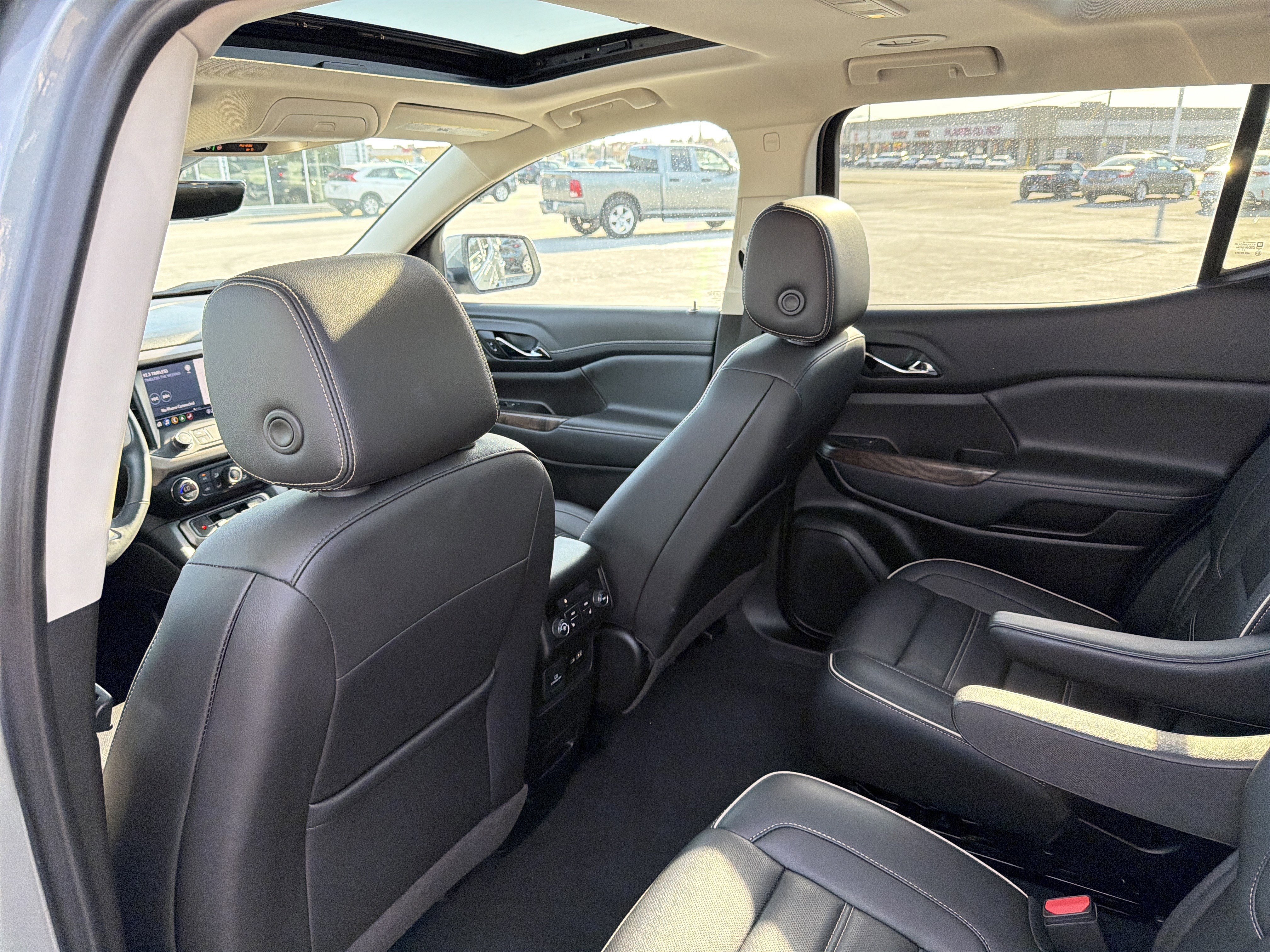 Used 2023 GMC Acadia Denali w/ Denali Technology Package image 68