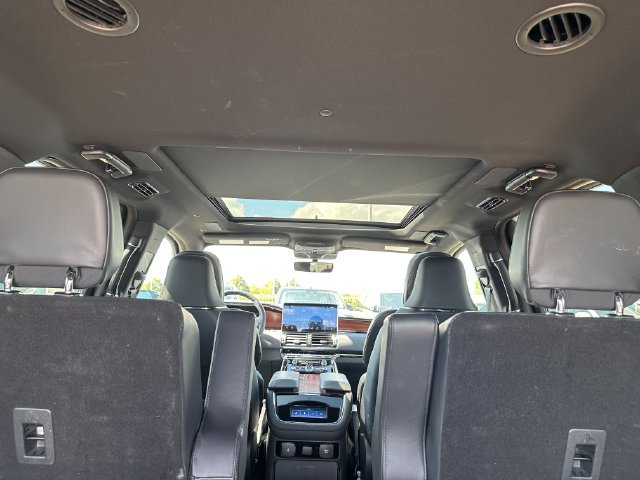 Used 2022 Lincoln Navigator Reserve w/ Equipment Group 201A AWD/4WD image 12