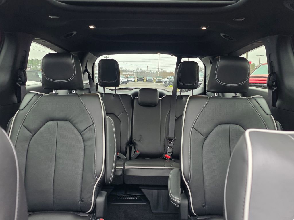 New 2026 Chrysler Pacifica Limited image 29