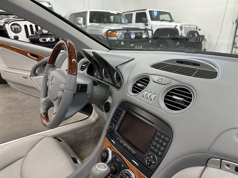 Used 2005 Mercedes-Benz SL 500 w/ AMG Sport Pkg image 40