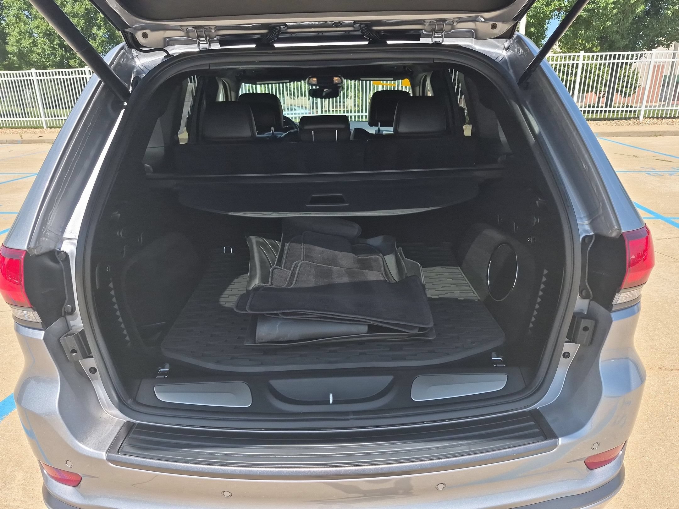 Used 2019 Jeep Grand Cherokee High Altitude AWD/4WD image 28