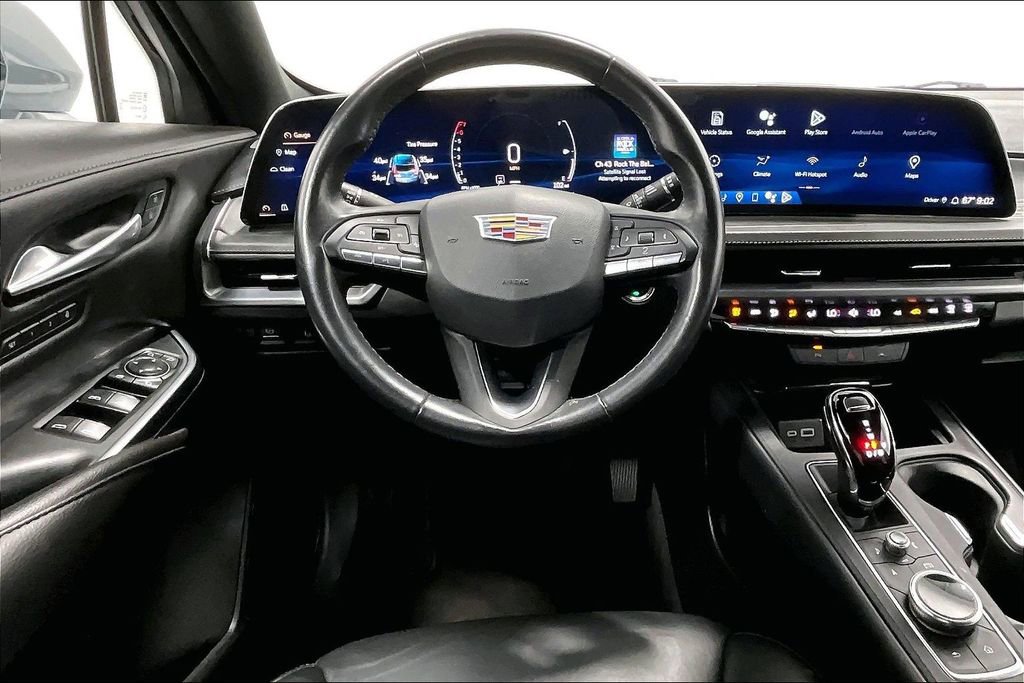 Used 2024 Cadillac XT4 Premium Luxury AWD/4WD image 6