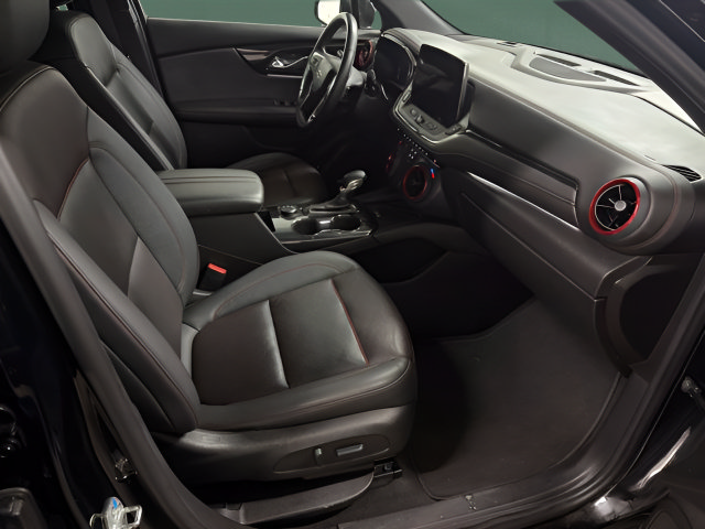 Used 2025 Chevrolet Blazer RS FWD image 15