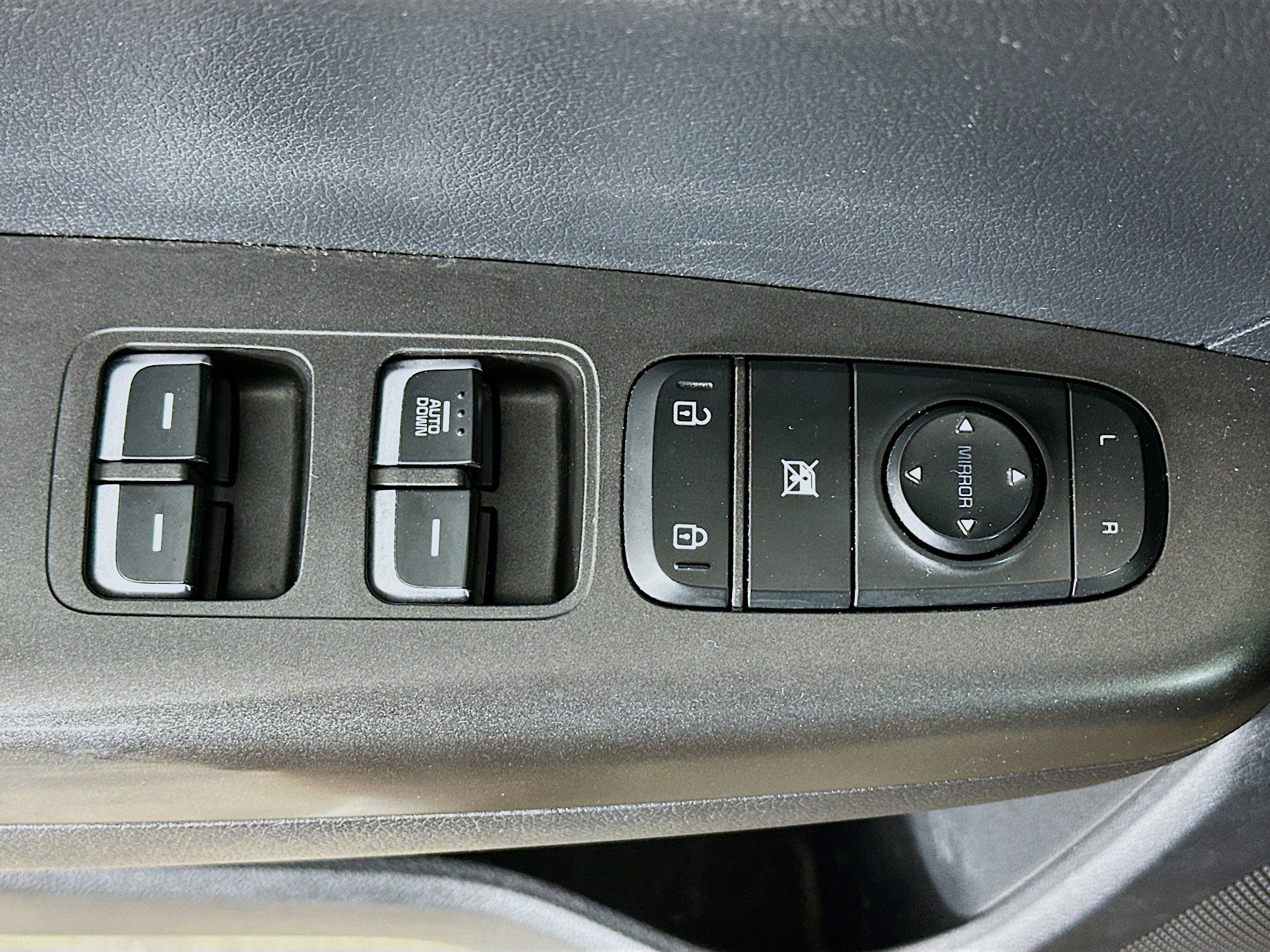 Used 2017 Kia Sportage LX image 15