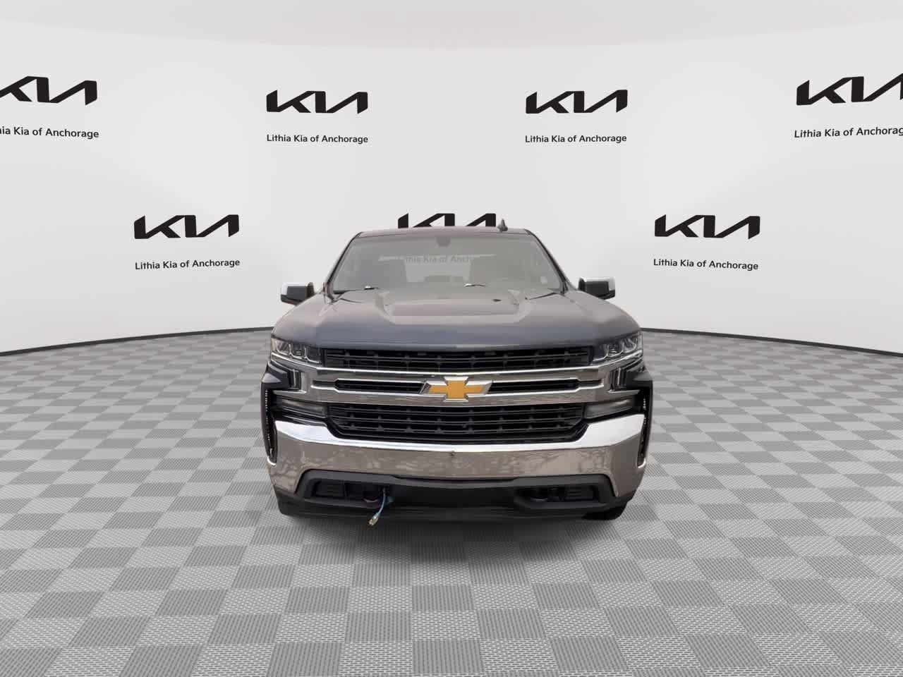 Used 2021 Chevrolet Silverado 1500 LT AWD/4WD image 3