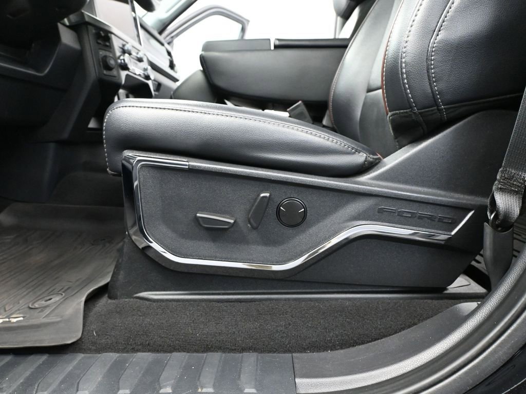 Used 2024 Ford F250 Lariat w/ Black Appearance Package image 22