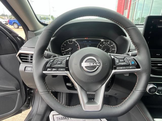New 2026 Nissan Altima 2.5 SR w/ SR Premium Package FWD image 13