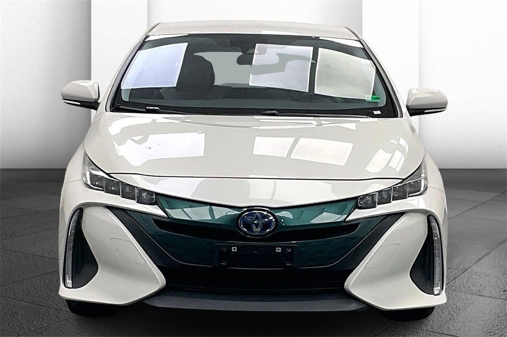 Used 2017 Toyota Prius Prime Plus image 2