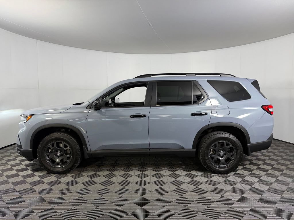 Used 2024 Honda Pilot TrailSport image 8