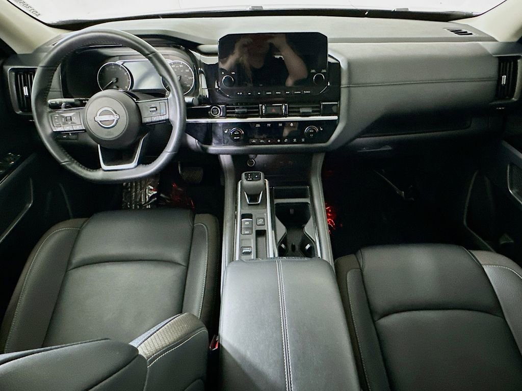 Used 2024 Nissan Pathfinder SL image 17