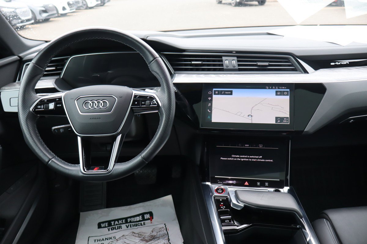Used 2022 Audi e-tron S Premium Plus image 12