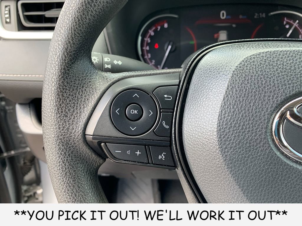 Used 2025 Toyota RAV4 XLE AWD/4WD image 16