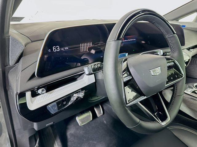 New 2026 Cadillac Optiq Luxury 1 RWD image 7