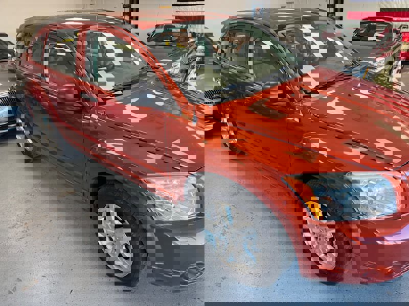 Used 2007 Dodge Caliber SXT w/ Driver Convenience Group image 3