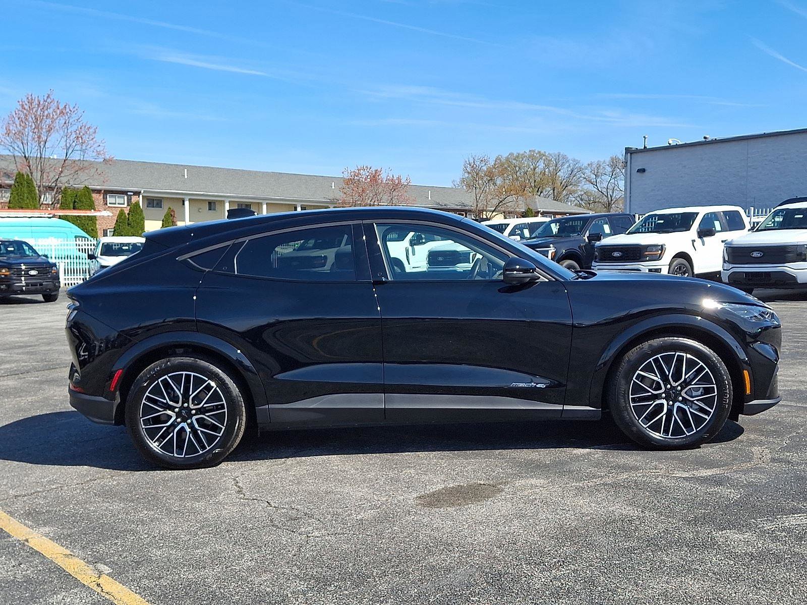 Certified 2025 Ford Mustang Mach-E Premium image 7