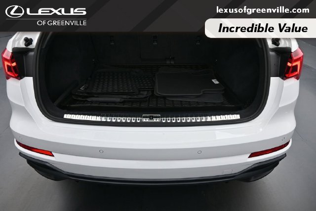 Used 2020 Audi Q3 2.0T Premium w/ Convenience Package AWD/4WD image 31