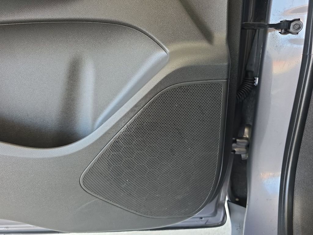 Used 2022 Chevrolet Bolt EUV LT w/ Convenience Package image 25