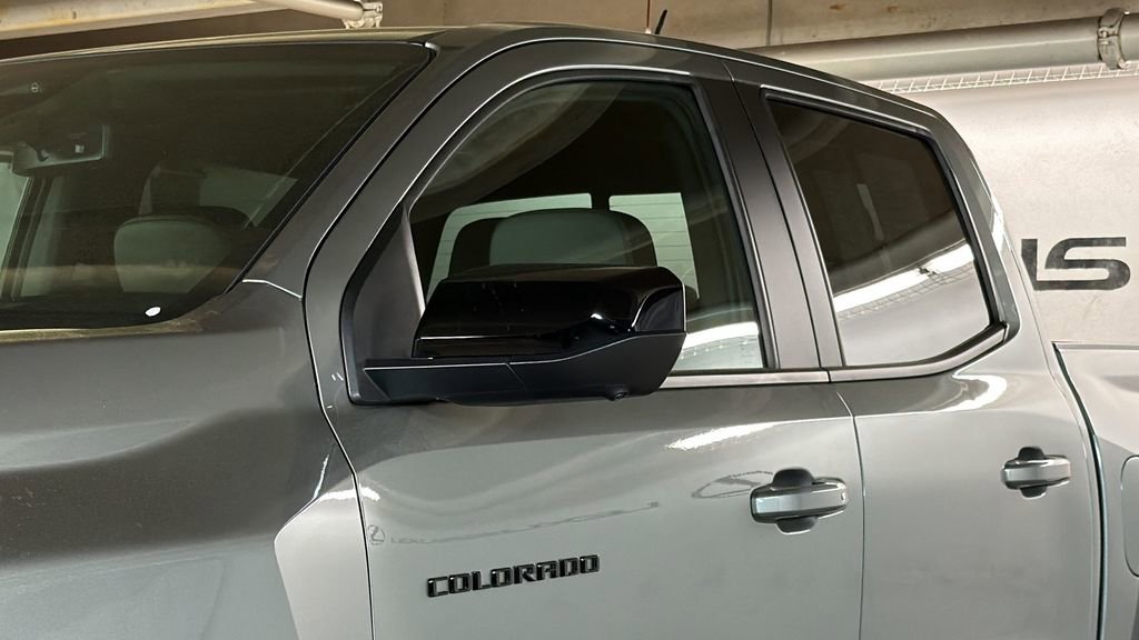Used 2025 Chevrolet Colorado ZR2 w/ Technology Package image 5