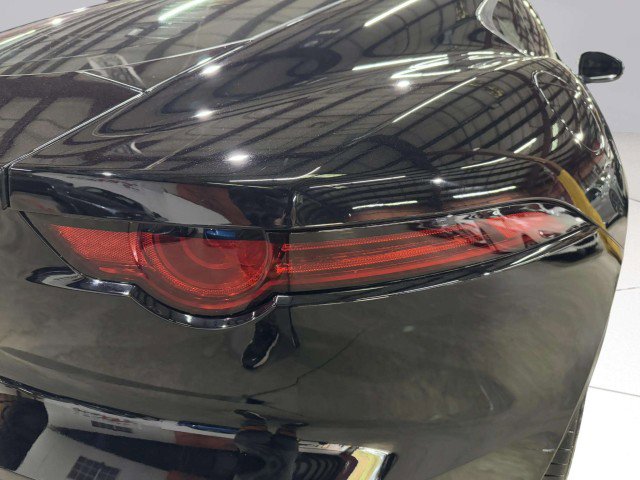 Used 2018 Jaguar F-TYPE Coupe image 13