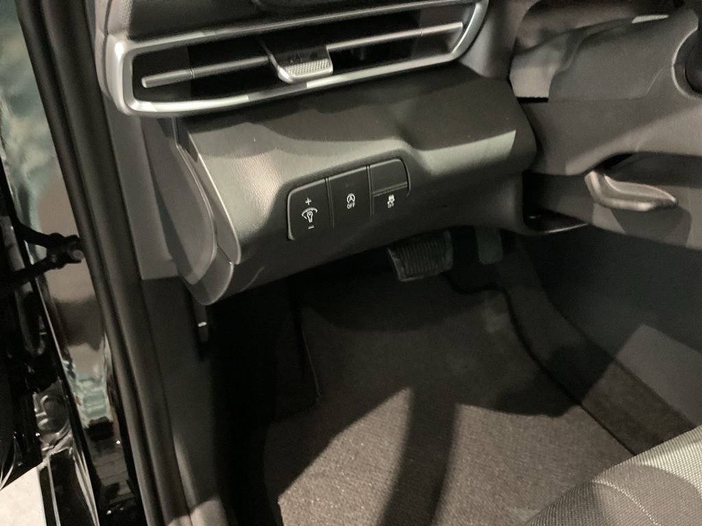 New 2026 Hyundai Elantra SE w/ Cargo Package image 11