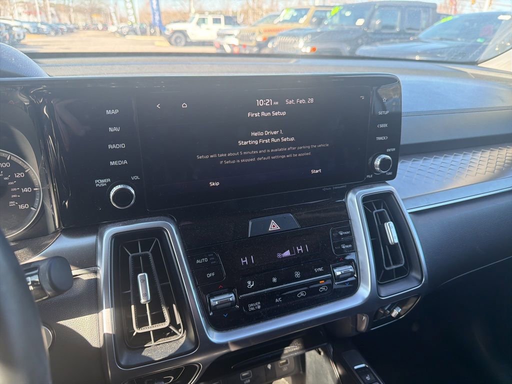 Used 2023 Kia Sorento EX image 17