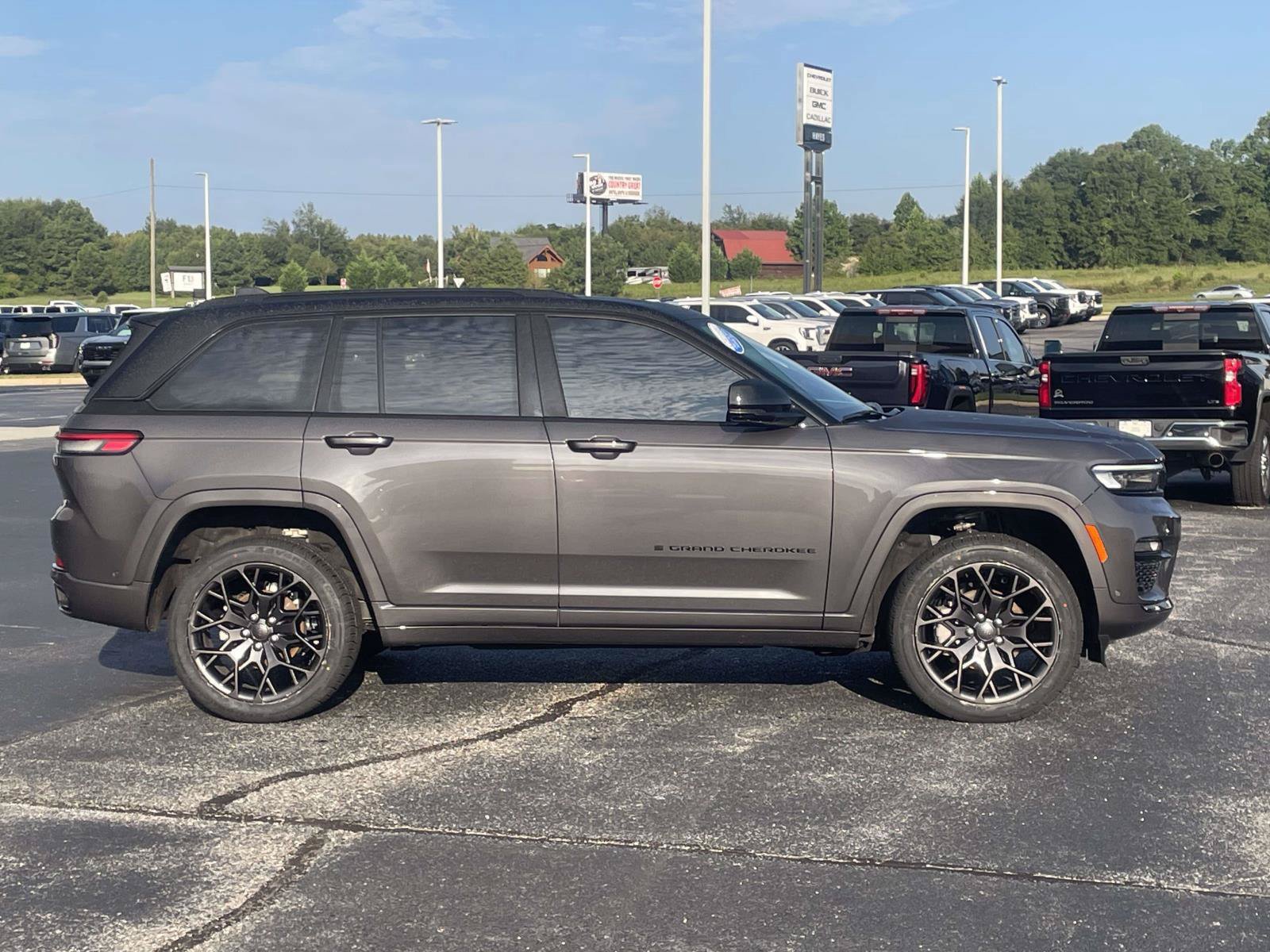 Certified 2025 Jeep Grand Cherokee Summit w/ Obsidian Package AWD/4WD video 2