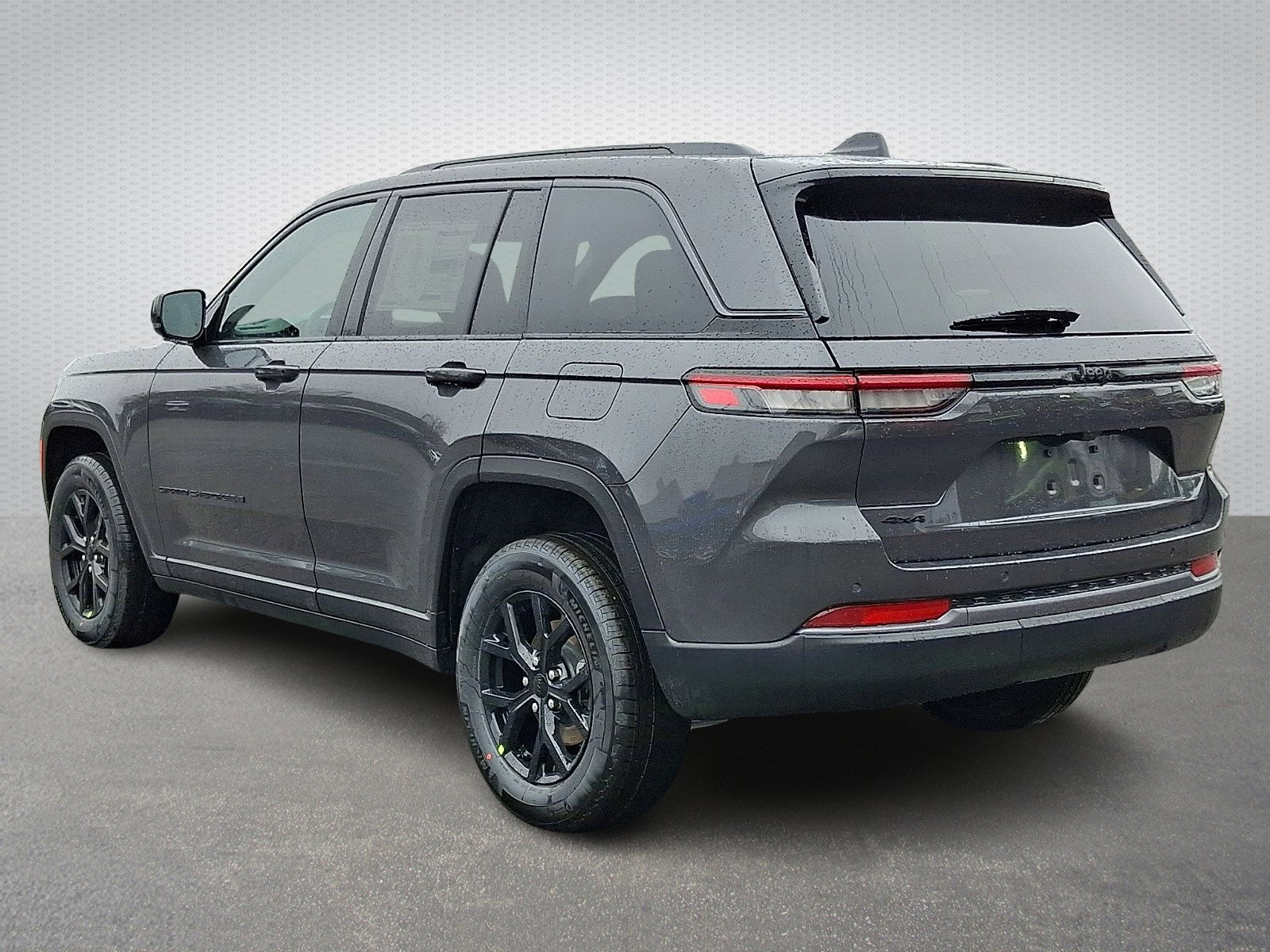New 2026 Jeep Grand Cherokee Altitude image 4