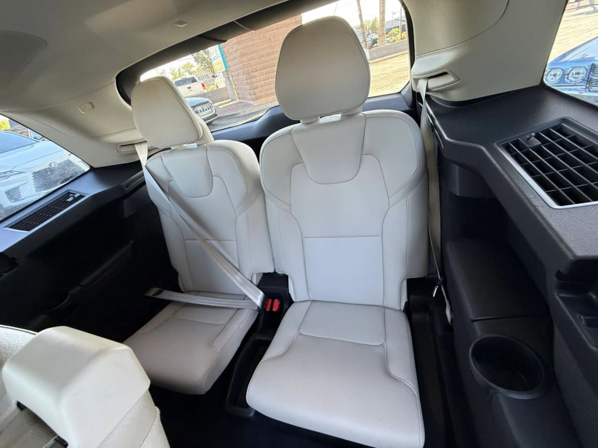 Used 2018 Volvo XC90 T6 Momentum w/ Convenience Package AWD/4WD image 46
