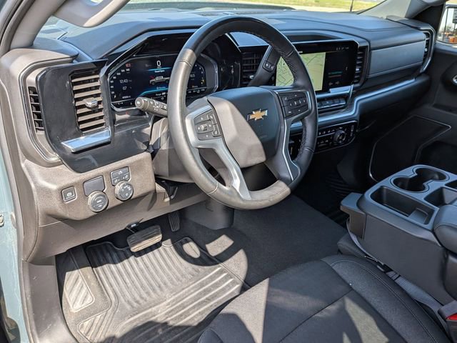 Used 2025 Chevrolet Silverado 1500 LT image 16
