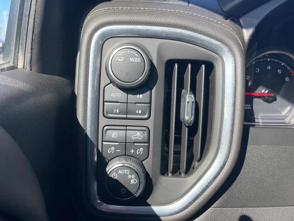 Used 2021 Chevrolet Silverado 1500 LT Trail Boss w/ Bed Protection Package image 24