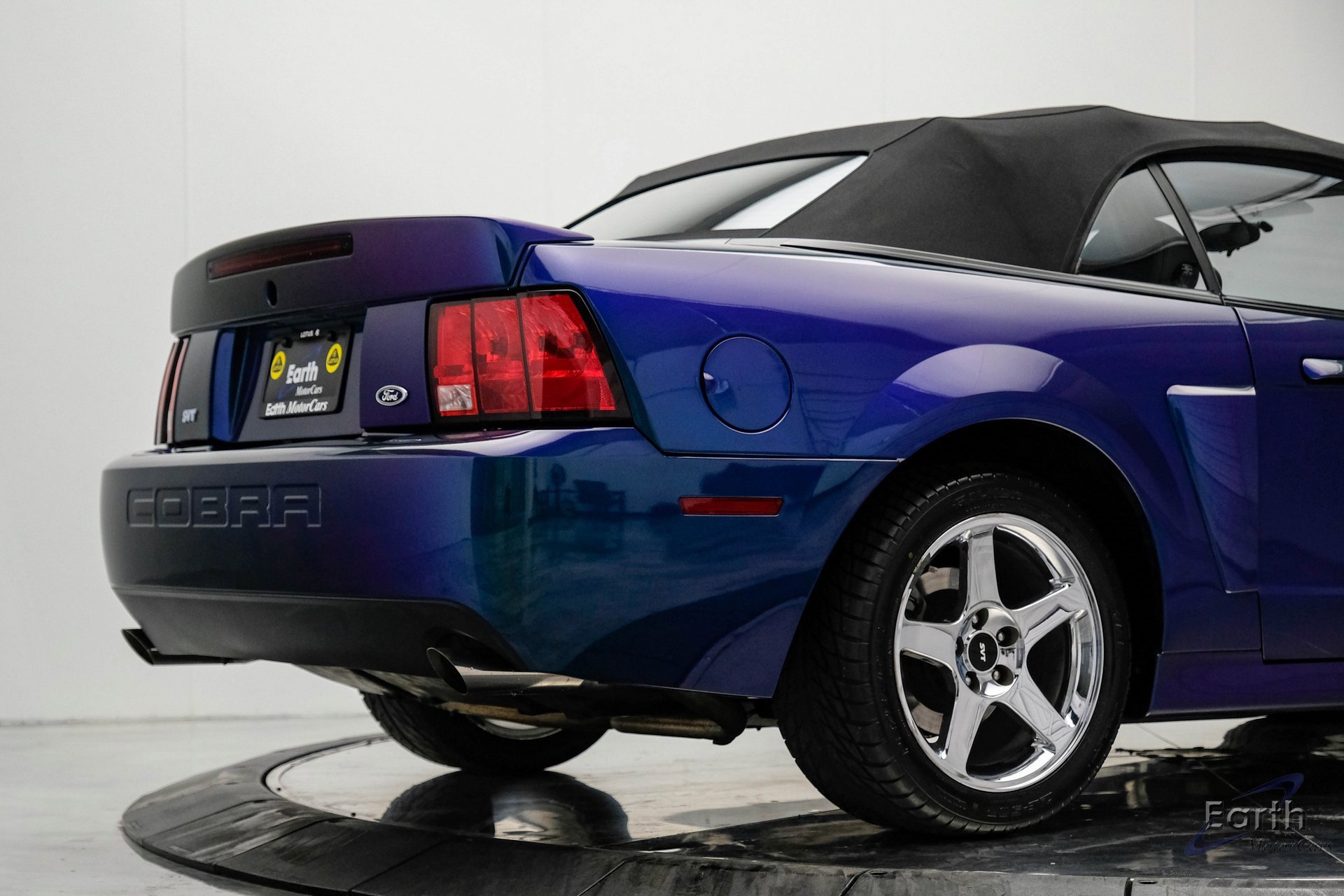 Used 2004 Ford Mustang Cobra image 19