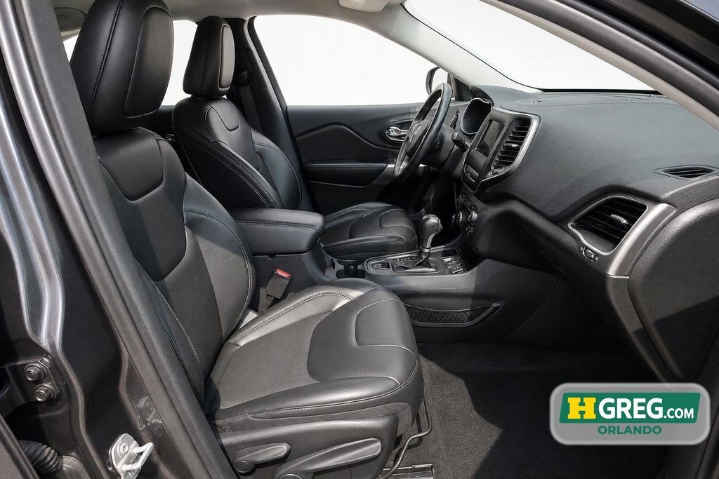 Used 2020 Jeep Cherokee Latitude Plus FWD image 11