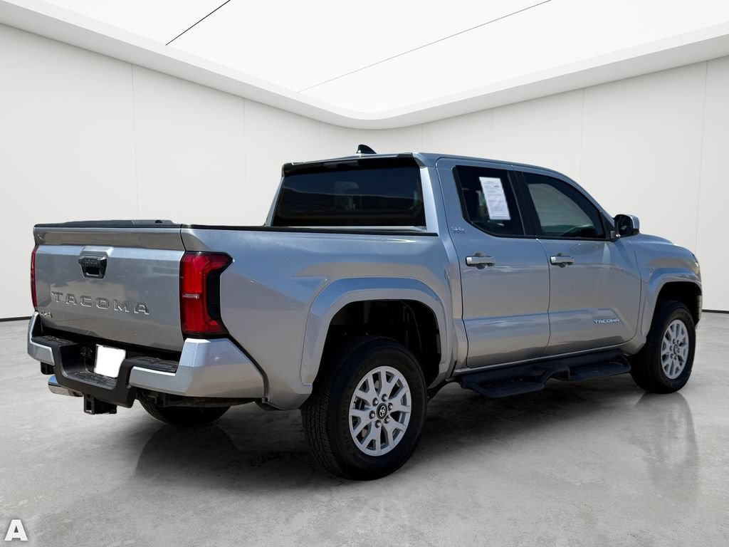 Used 2024 Toyota Tacoma SR5 AWD/4WD image 7