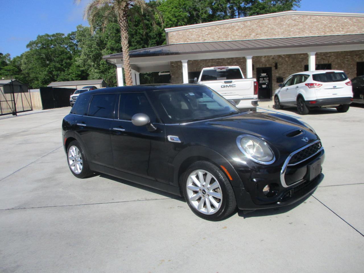 Used 2017 MINI Cooper Clubman S image 4