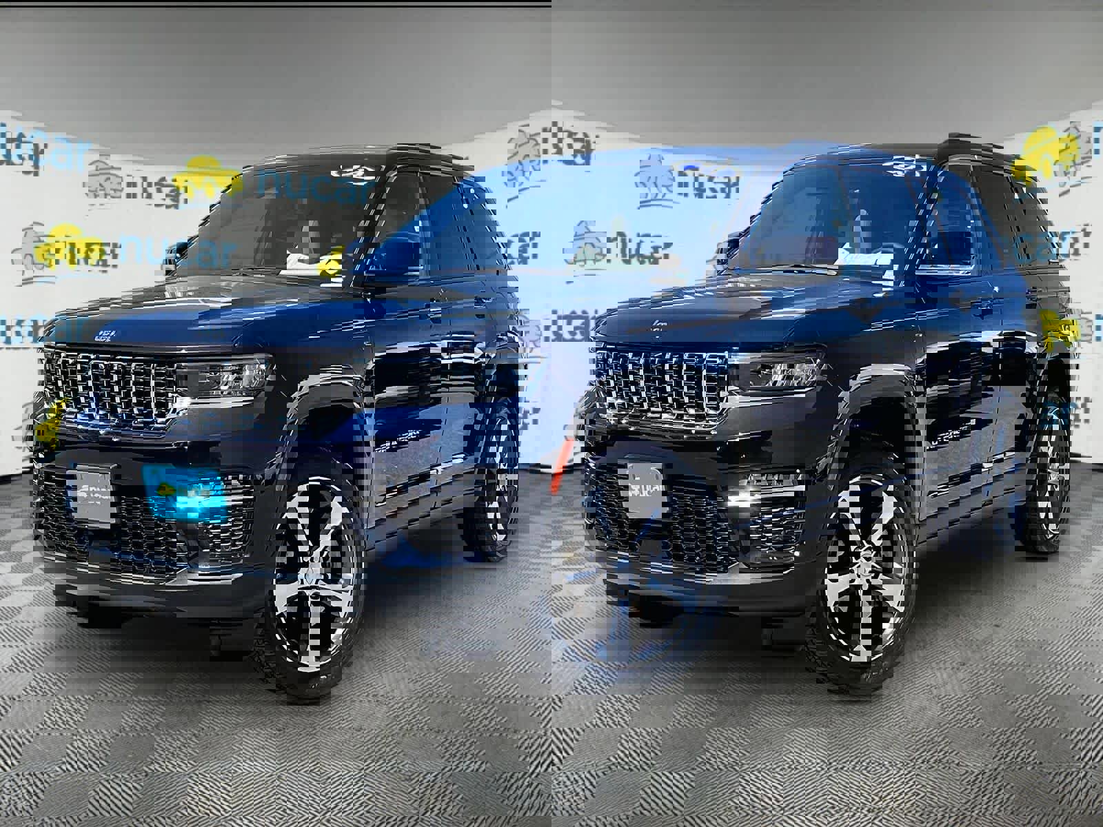 Used 2023 Jeep Grand Cherokee 4WD 4xe w/ Luxury Tech Group II image 3