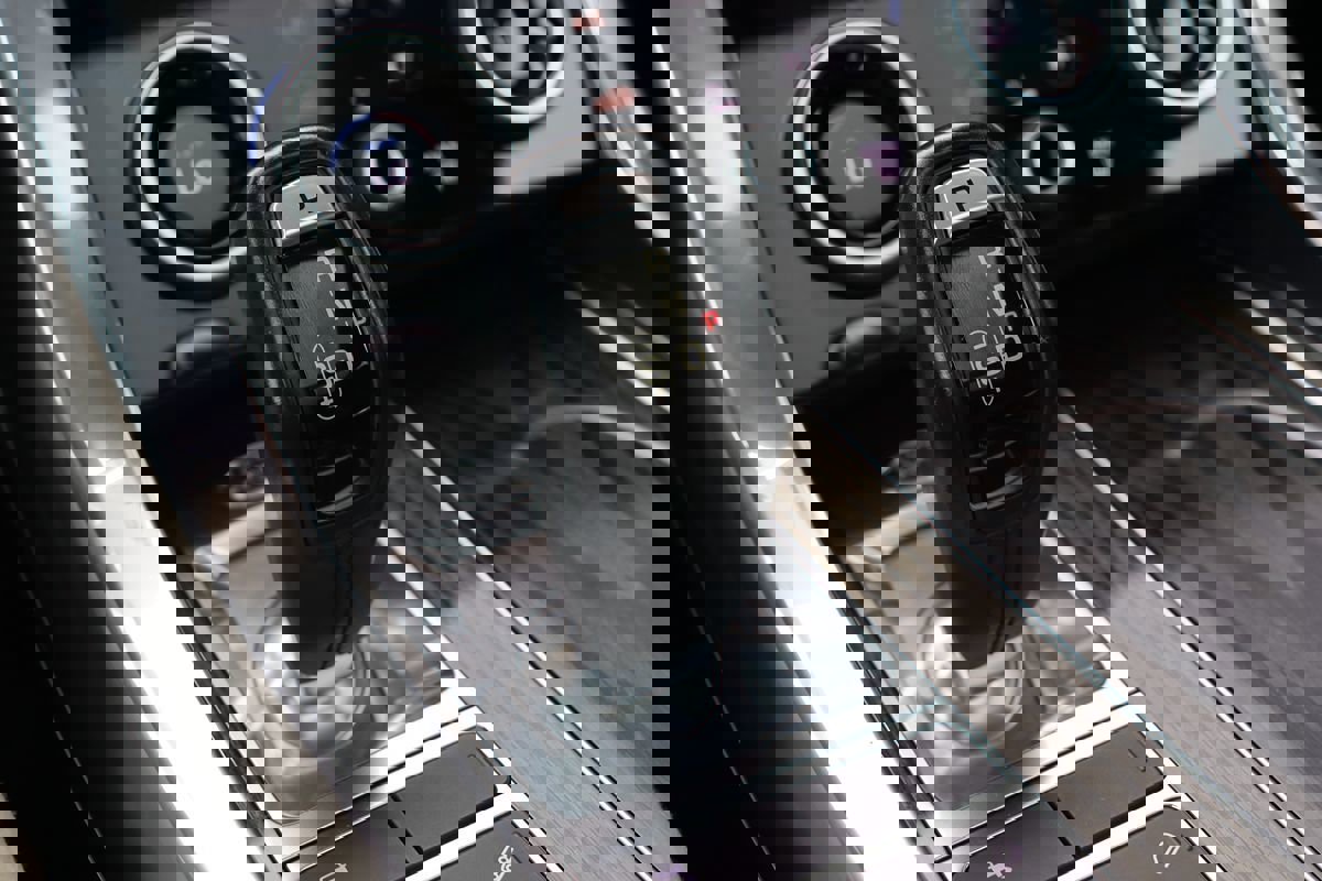 Used 2018 Land Rover Range Rover Sport HSE Dynamic image 30