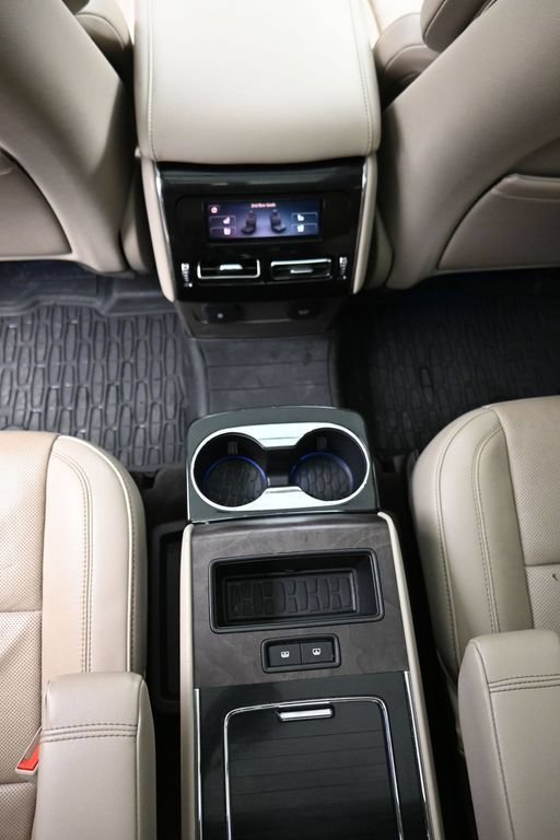 Used 2023 Lincoln Aviator Reserve w/ Equipment Group 201A RWD image 30