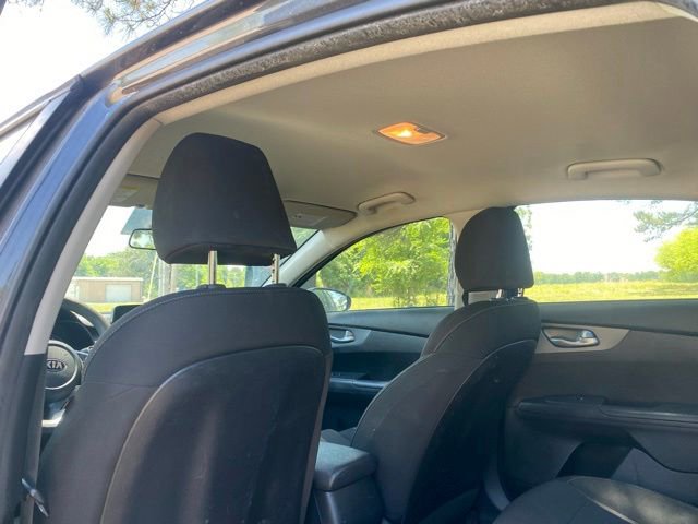 Used 2019 Kia Forte LXS FWD image 10