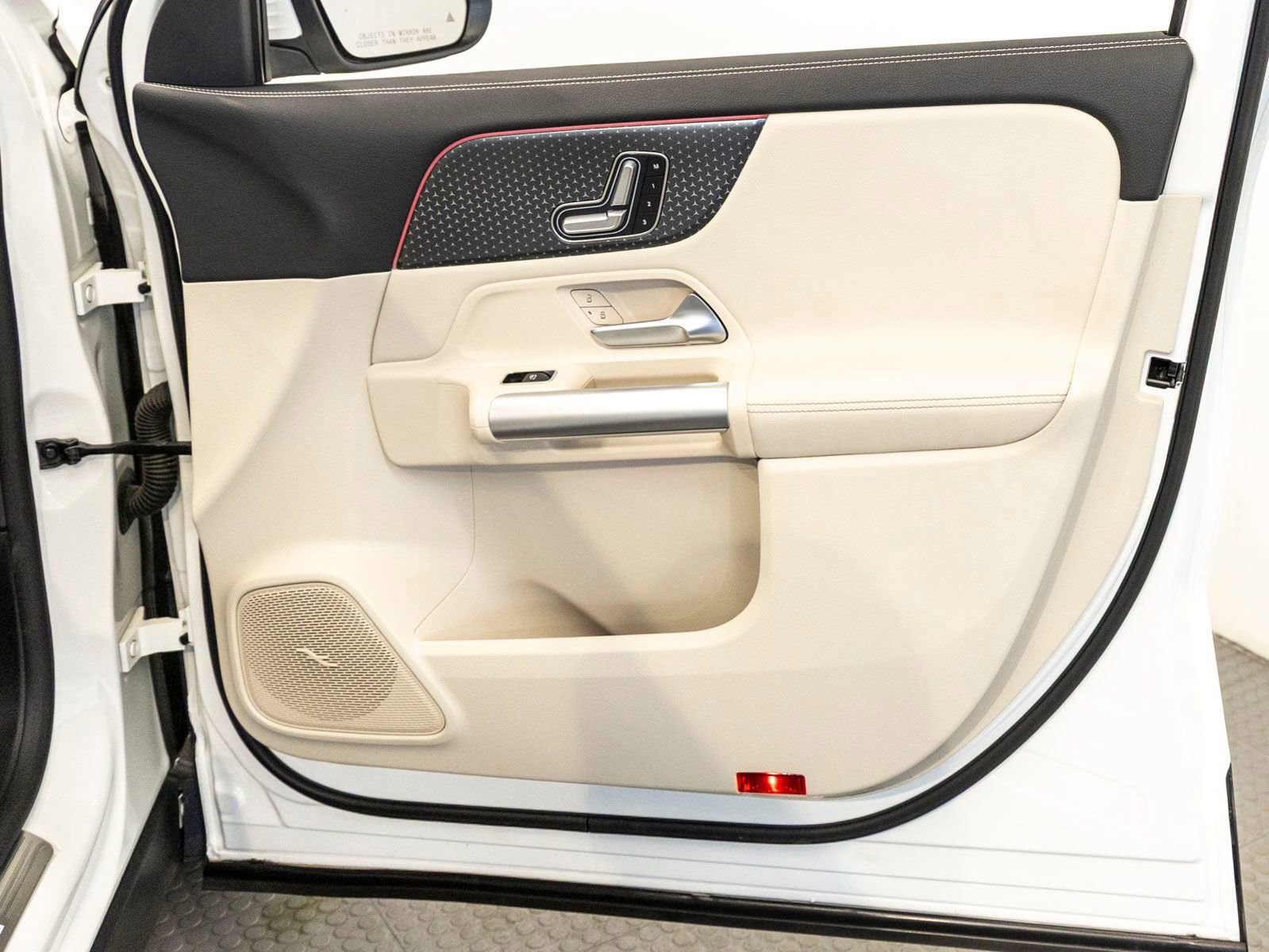 Used 2025 Mercedes-Benz GLA 250 image 26