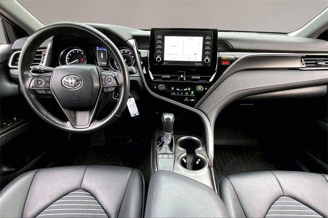Used 2023 Toyota Camry SE image 7