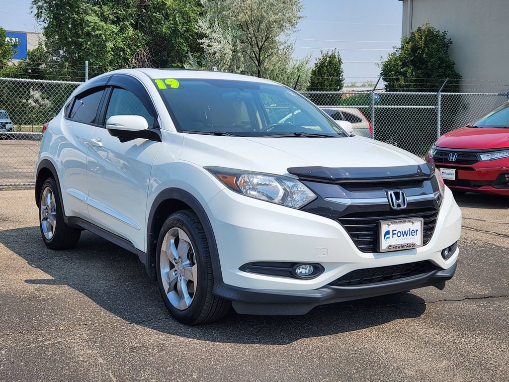 Used 2017 Honda HR-V EX image 3