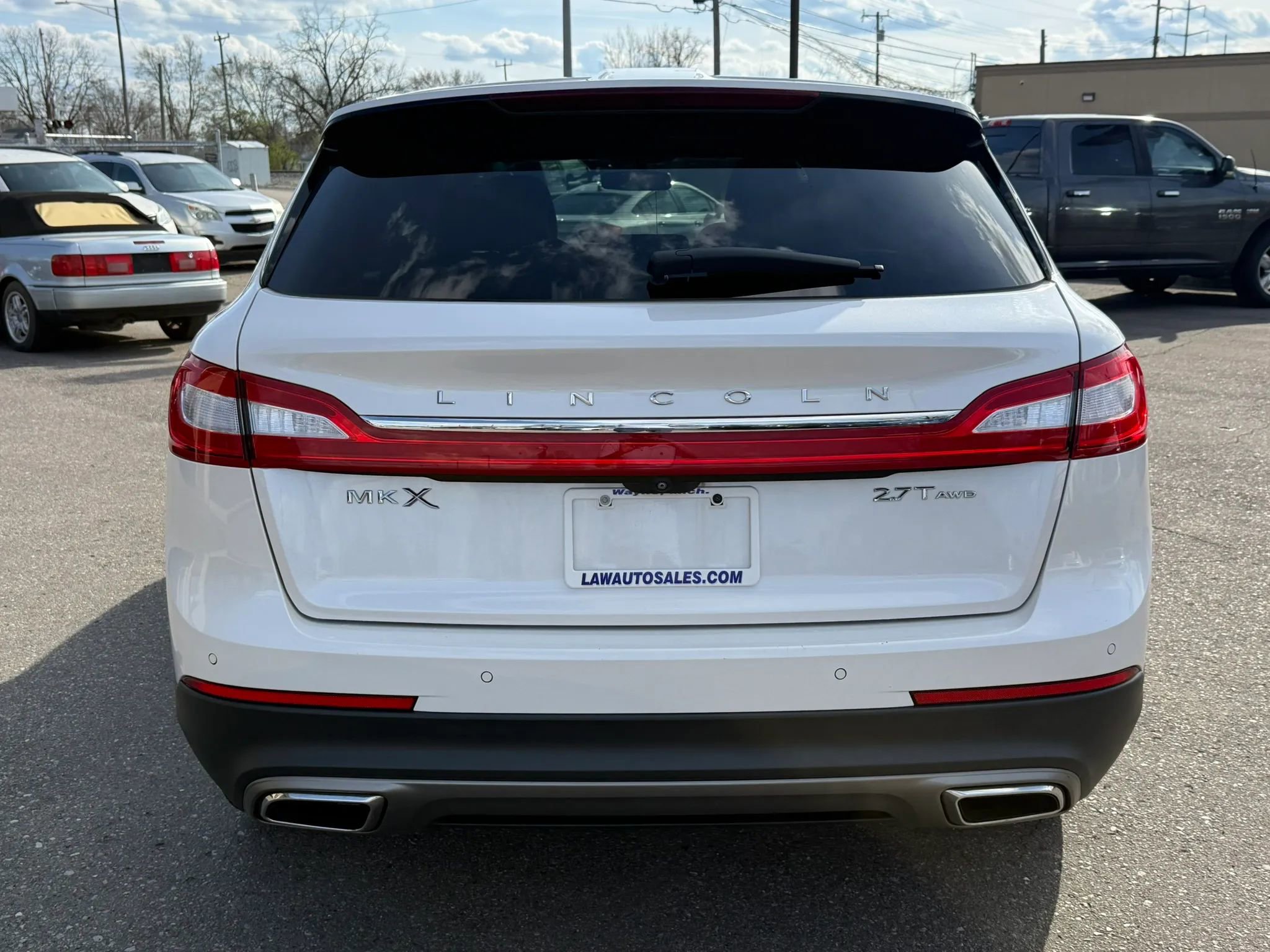 Used 2017 Lincoln MKX Premiere image 4