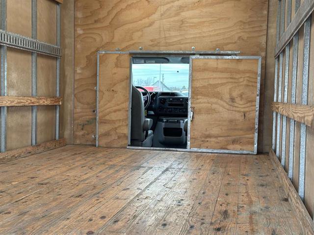 Used 2024 Ford E-450 and Econoline 450 Super Duty w/ Power Windows & Locks Group RWD image 14