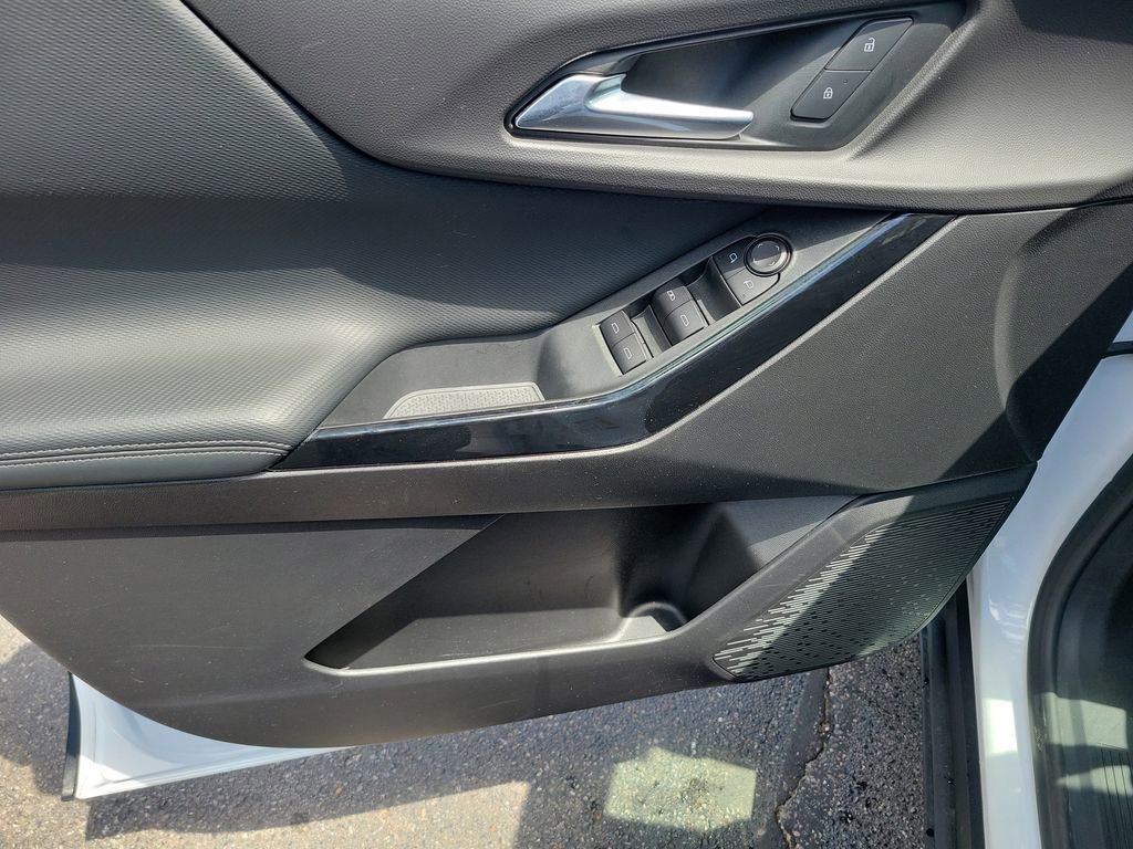 Used 2025 Chevrolet Equinox LT FWD image 20
