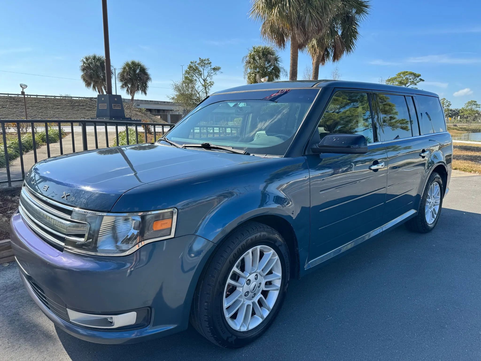 Used 2016 Ford Flex SEL w/ Equipment Group 202A FWD image 3