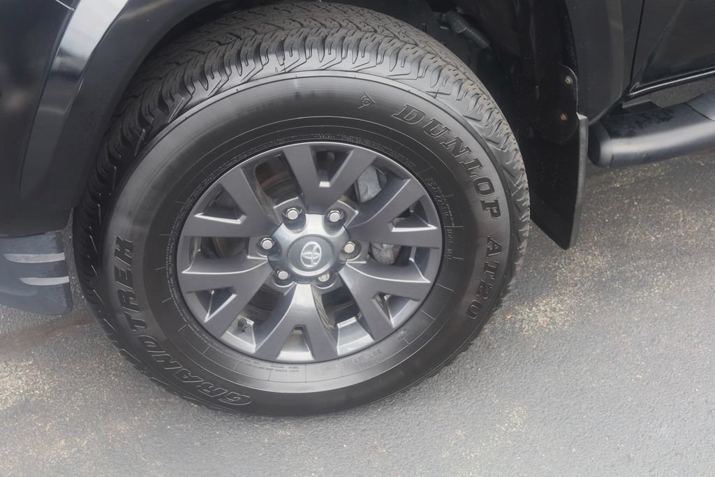 Certified 2021 Toyota Tacoma SR5 AWD/4WD image 31