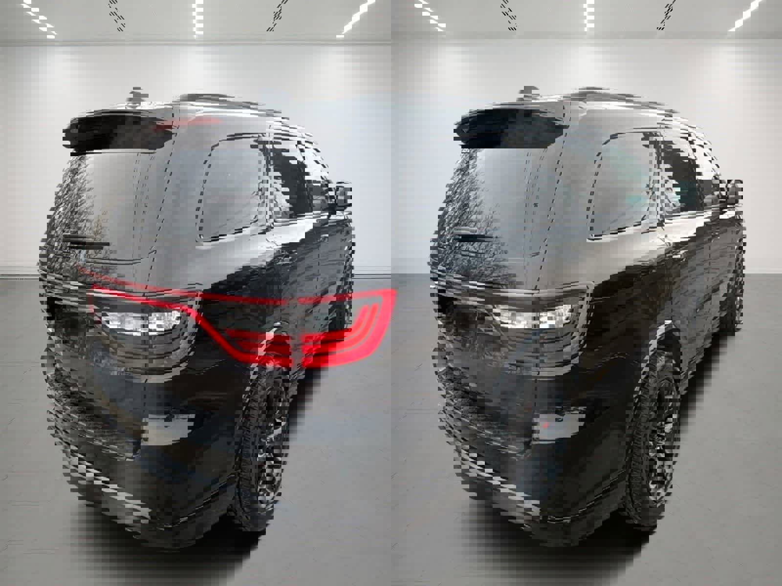 Used 2024 Dodge Durango R/T w/ Blacktop Package image 5